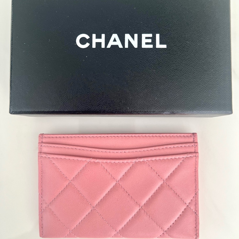Chanel Classic Card Holder Quilted in Pink/Like New - Picture 4 of 9